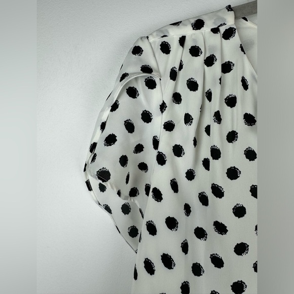 41 Hawthorn Carol Tulip Detail White and Black Polka Dot Blouse, Size Medium - Picture 4 of 11